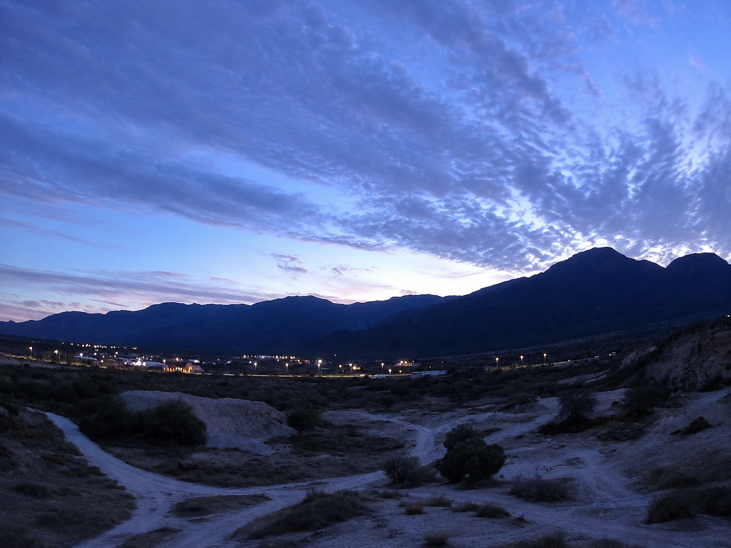 Vista a las montañas